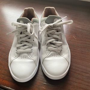 On The ROGER Advantage women’s size 7